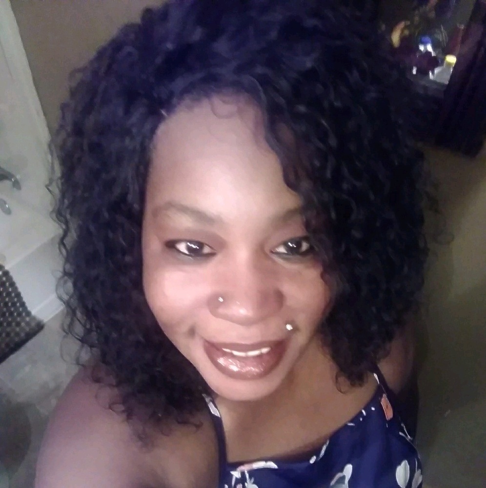 Meet your Posher, Brenda